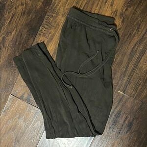 Women’s XS Olive Green Lounge Pants